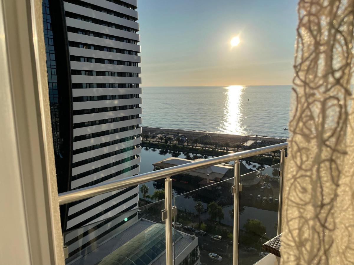 Roini Apartment Batumi Ngoại thất bức ảnh