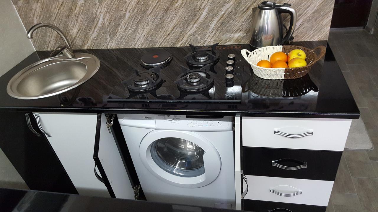 Roini Apartment Batumi Ngoại thất bức ảnh
