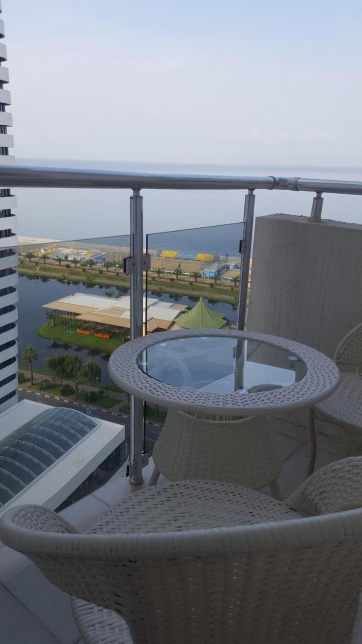 Roini Apartment Batumi Ngoại thất bức ảnh